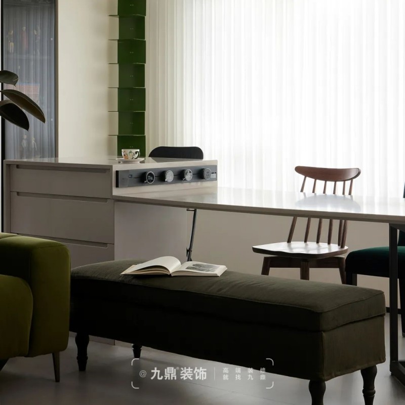  240㎡君望花(huā)苑現(xian)代(dai)簡約風裝(zhuang)修案例