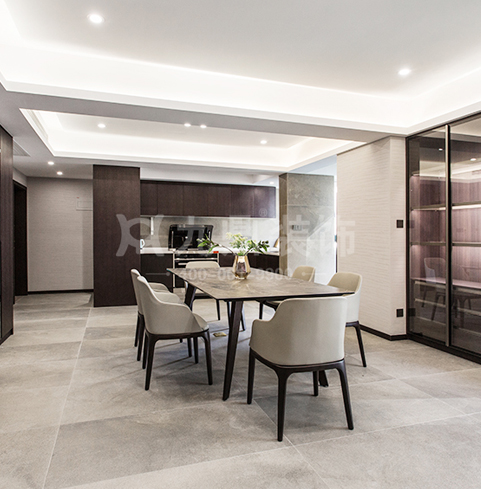 溫馨人(ren)傢(jia)裝(zhuang)修案例