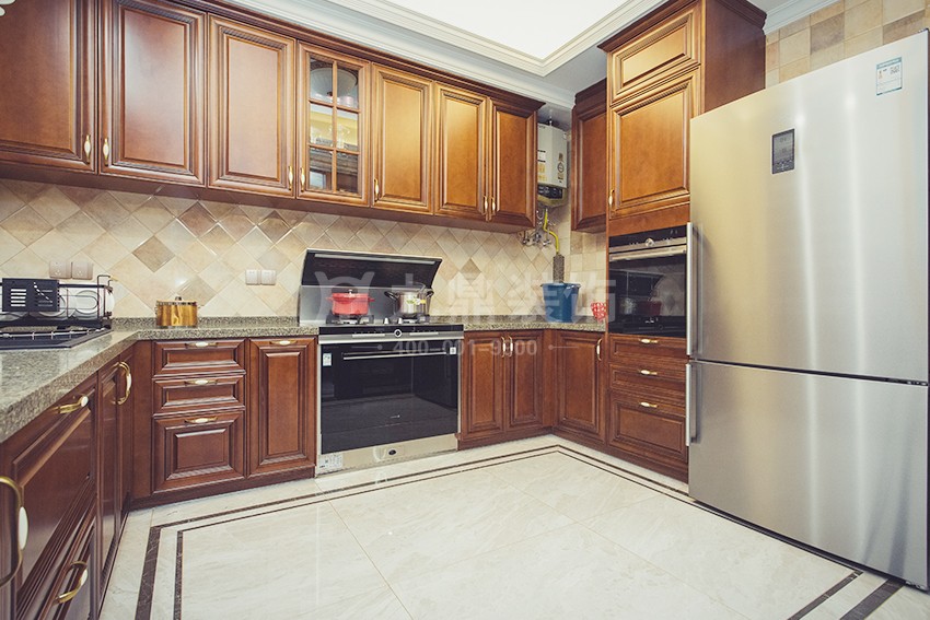 廚房裝(zhuang)修實景圖