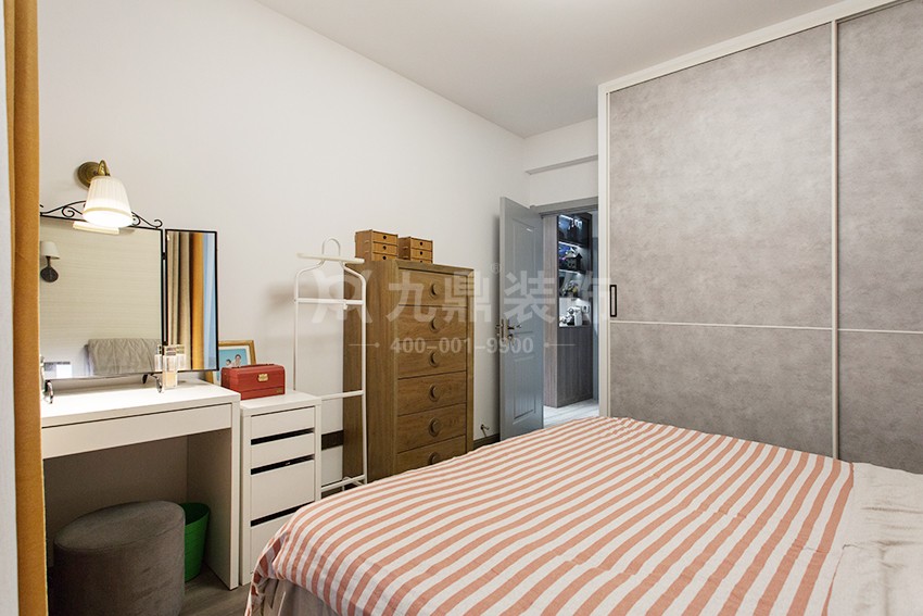 卧室裝(zhuang)修實景圖