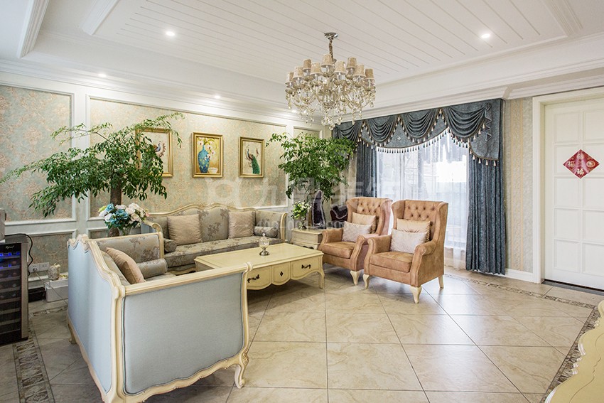 客廳裝(zhuang)修實景圖