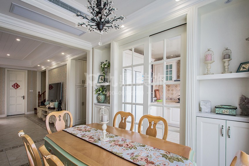 餐廳裝(zhuang)修實景圖