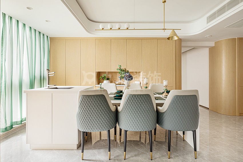 餐廳裝(zhuang)修