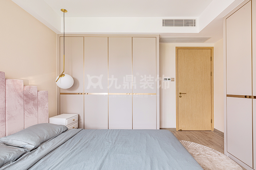 卧室裝(zhuang)修