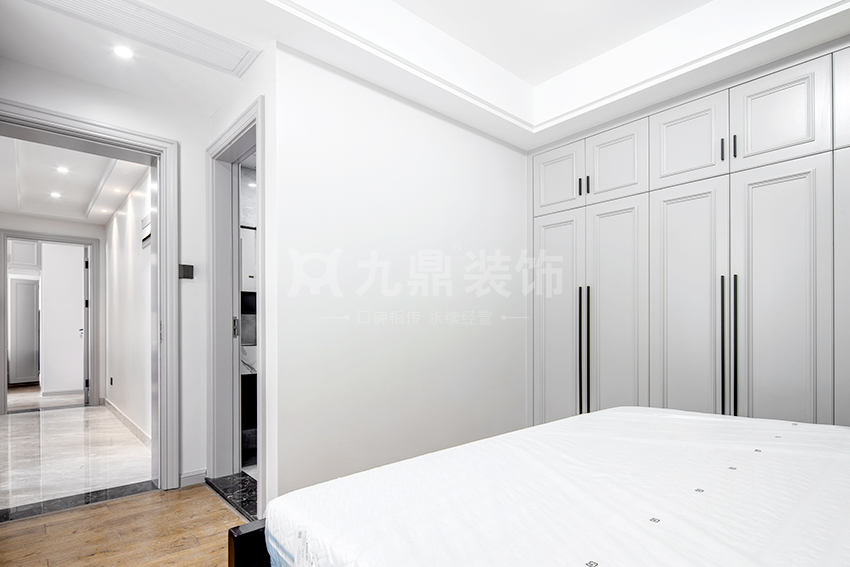 卧室裝(zhuang)修