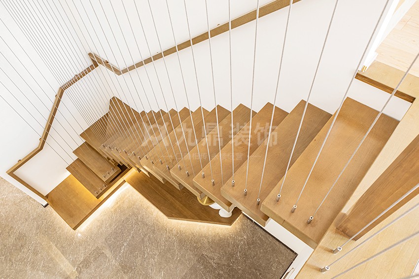 樓梯裝(zhuang)修