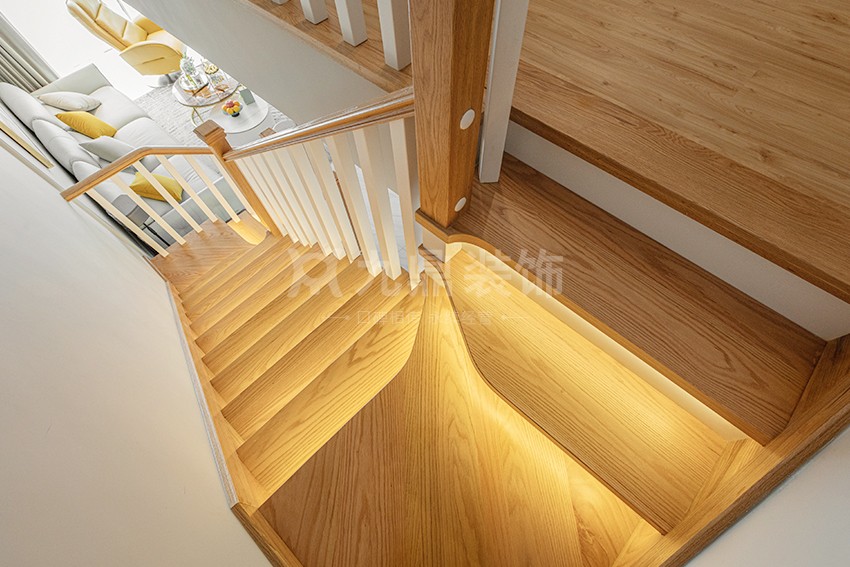 樓梯裝(zhuang)修圖