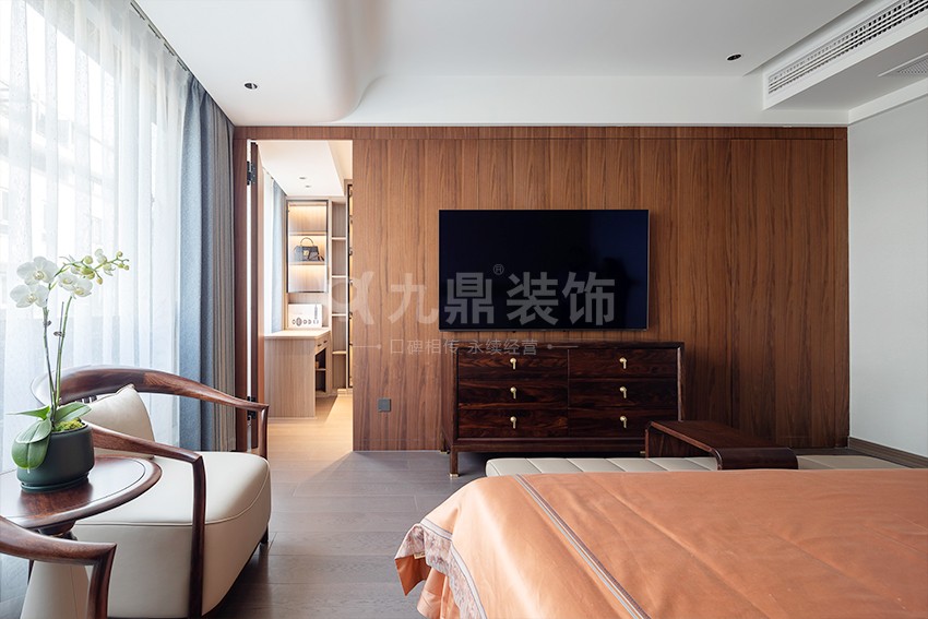 卧室裝(zhuang)修圖