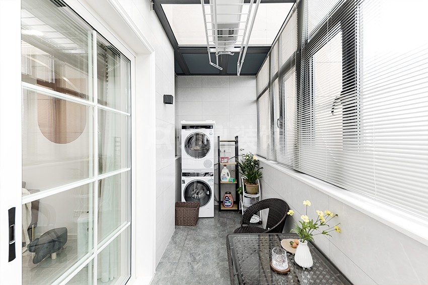 陽(yáng)檯(tai)裝(zhuang)修圖