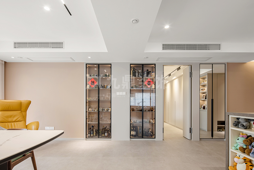 客廳裝(zhuang)修實景圖