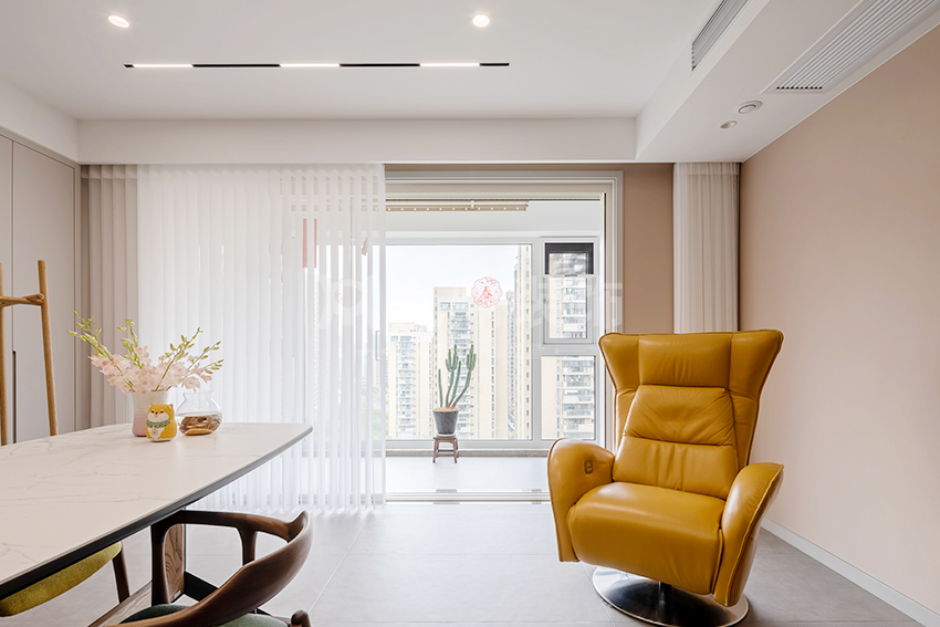 客廳裝(zhuang)修實景圖