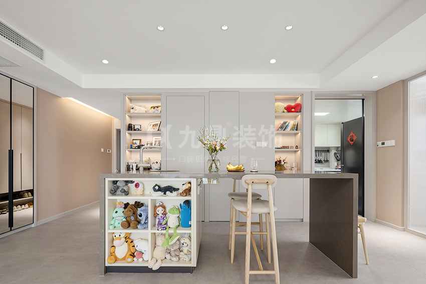 餐廳裝(zhuang)修實景圖