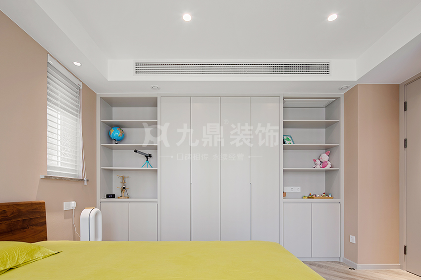 卧室裝(zhuang)修實景圖