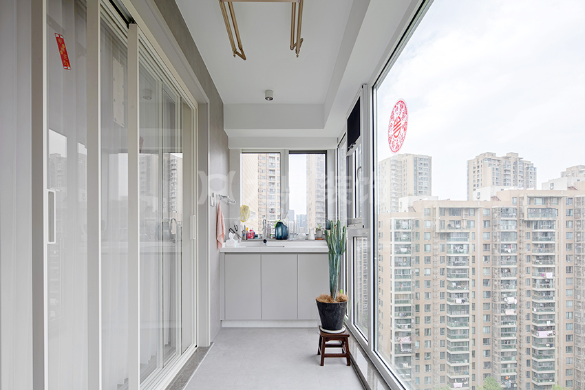 陽(yáng)檯(tai)裝(zhuang)修實景圖