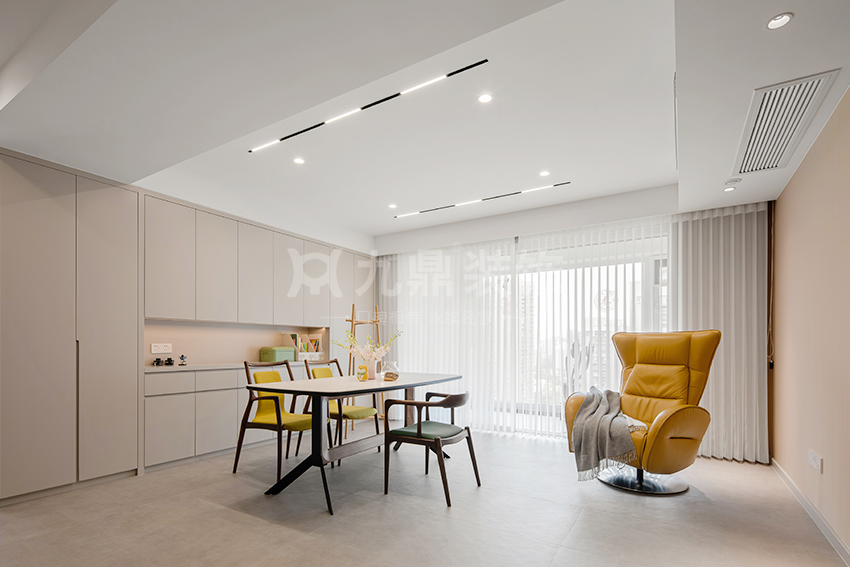 客廳裝(zhuang)修實景圖