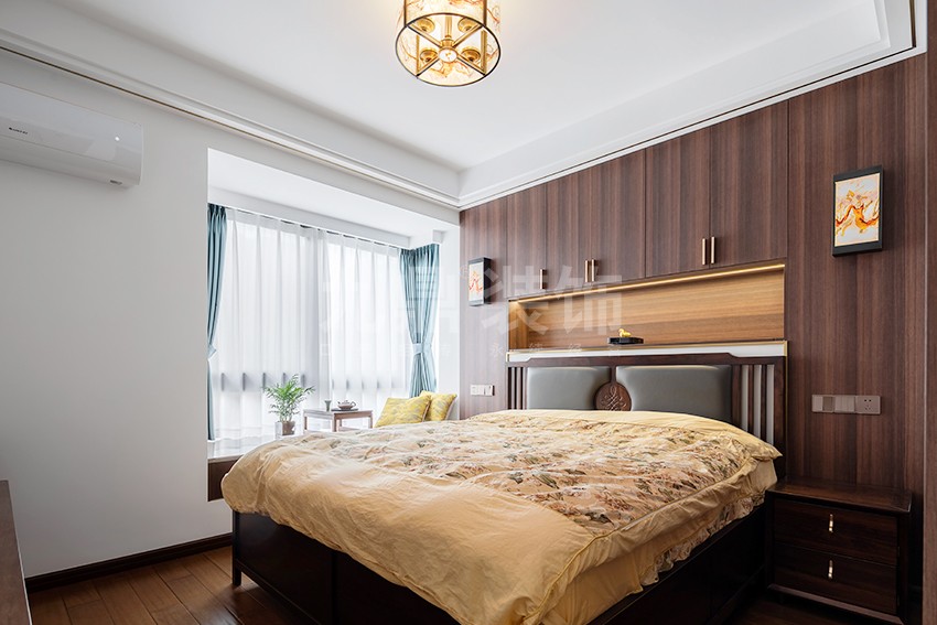 主(zhu)卧裝(zhuang)修實景圖