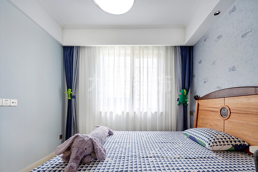 卧室裝(zhuang)修圖