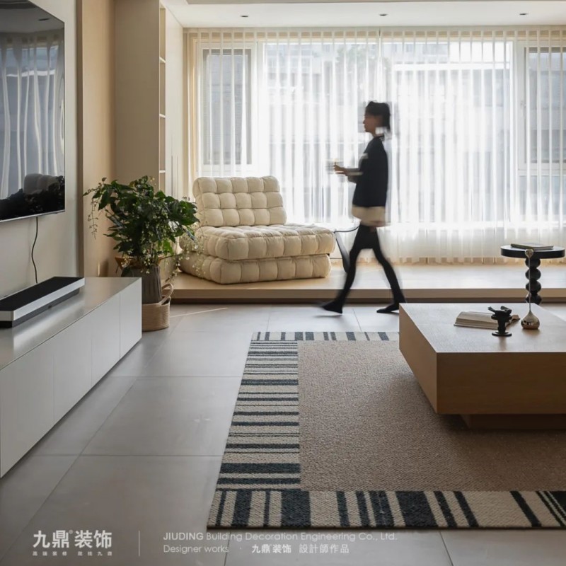 280m²杭(hang)州彩虹城(cheng)現(xian)代(dai)風裝(zhuang)修案例