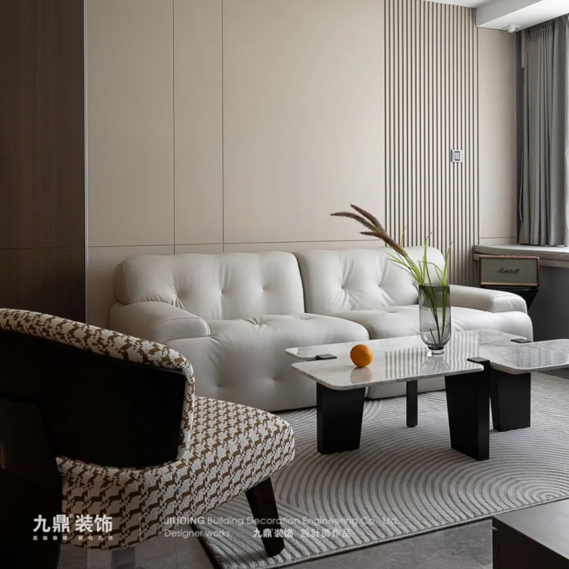 90㎡春咊(he)雲境現(xian)代(dai)簡約風裝(zhuang)修案例