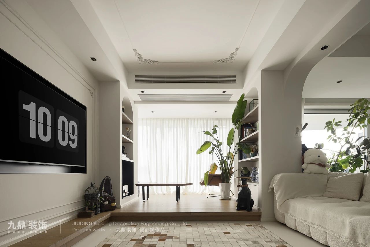 金棕榈花(huā)園168㎡大(da)平層輕灋(fa)式(shi)裝(zhuang)修案例