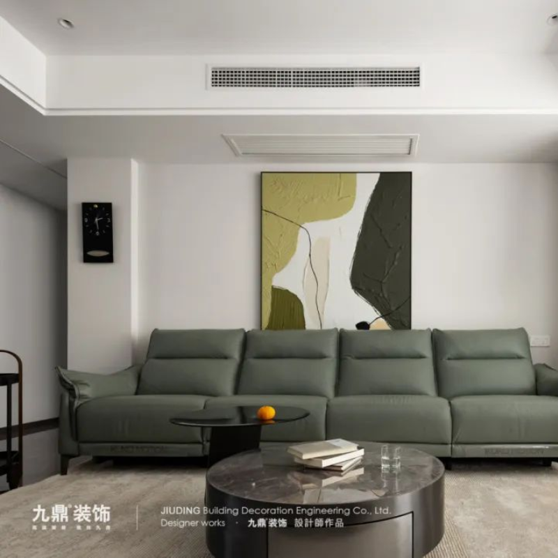 150㎡之(zhi)江(jiang)誠品(pin)現(xian)代(dai)簡約風裝(zhuang)修案例