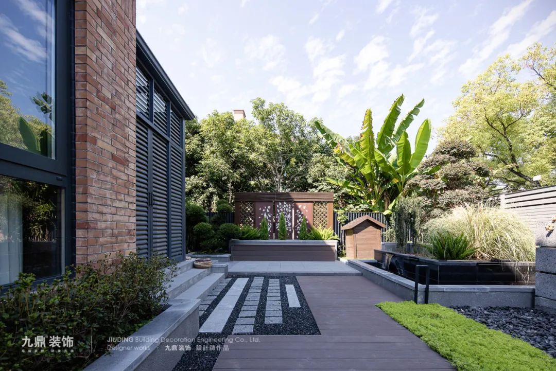 買了(le)一(yi)樓帶院子(zi)的(de)房子(zi)，究竟該怎麽設(shè)計(ji)？