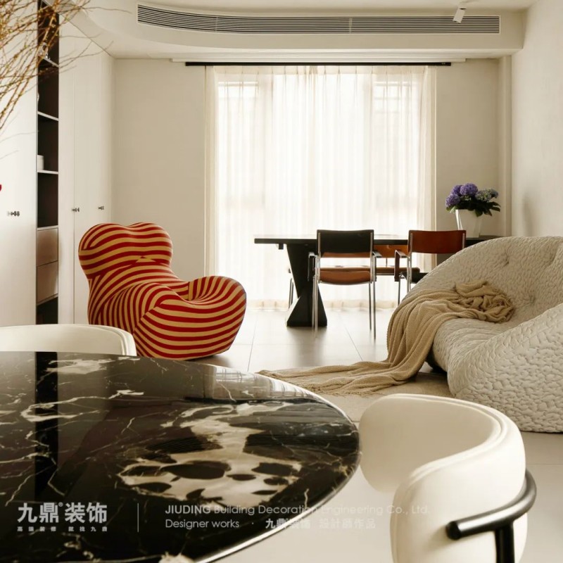 200㎡杭(hang)州文(wén)苑風情現(xian)代(dai)簡約風裝(zhuang)修案例