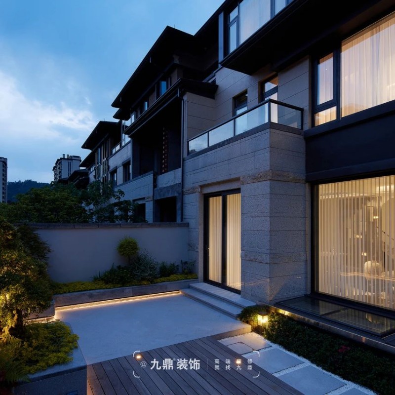 400㎡富(fu)春山(shān)居别墅裝(zhuang)修案例