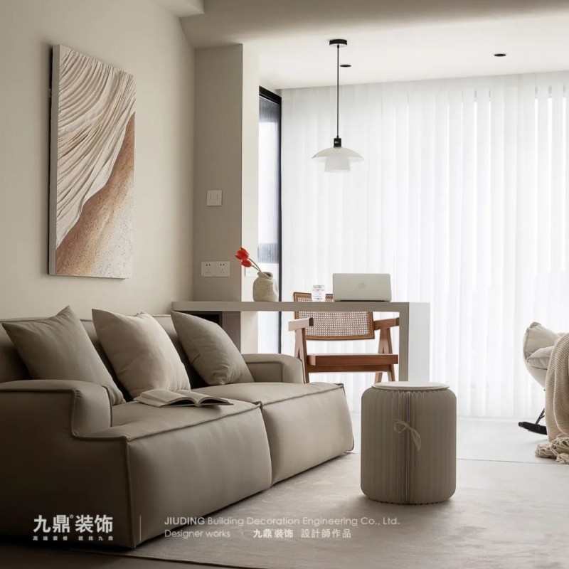 92㎡ 英特爾灣現(xian)代(dai)簡約風裝(zhuang)修案例